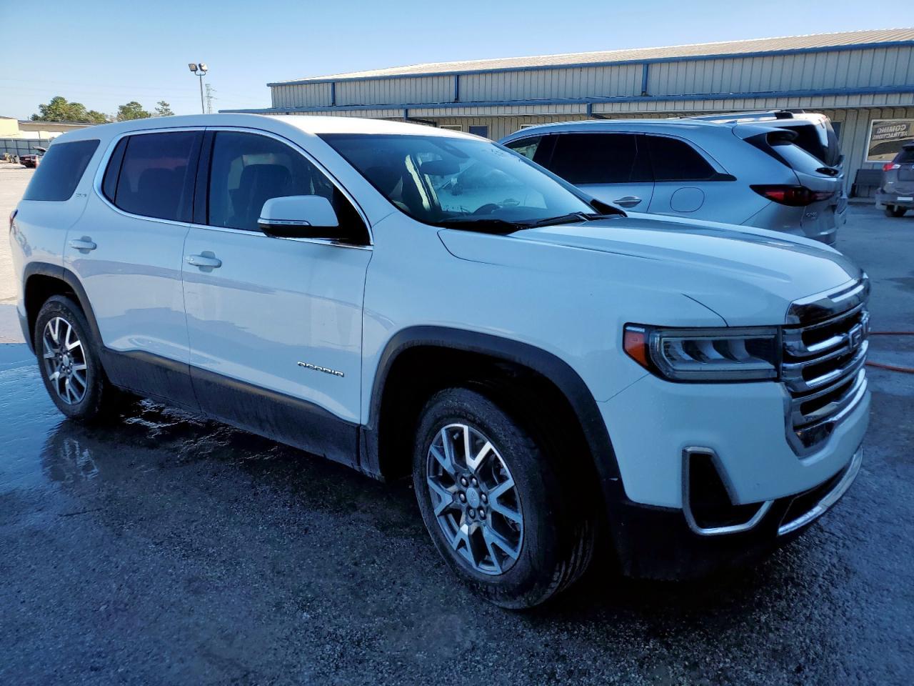 2023 GMC Acadia Sle - Image 4