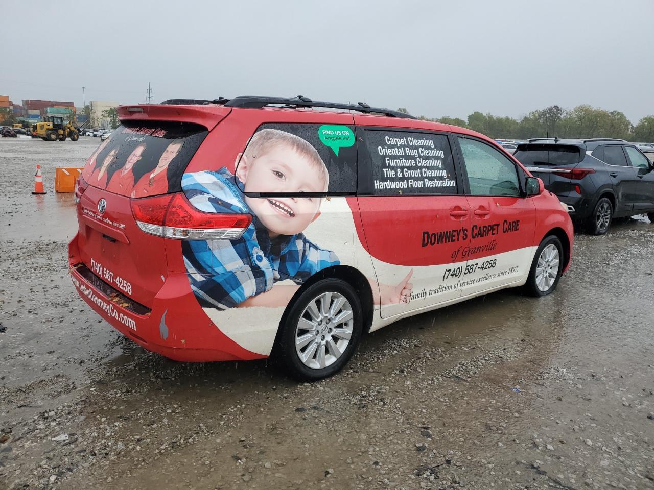 2014 Toyota Sienna Le - Фото 3