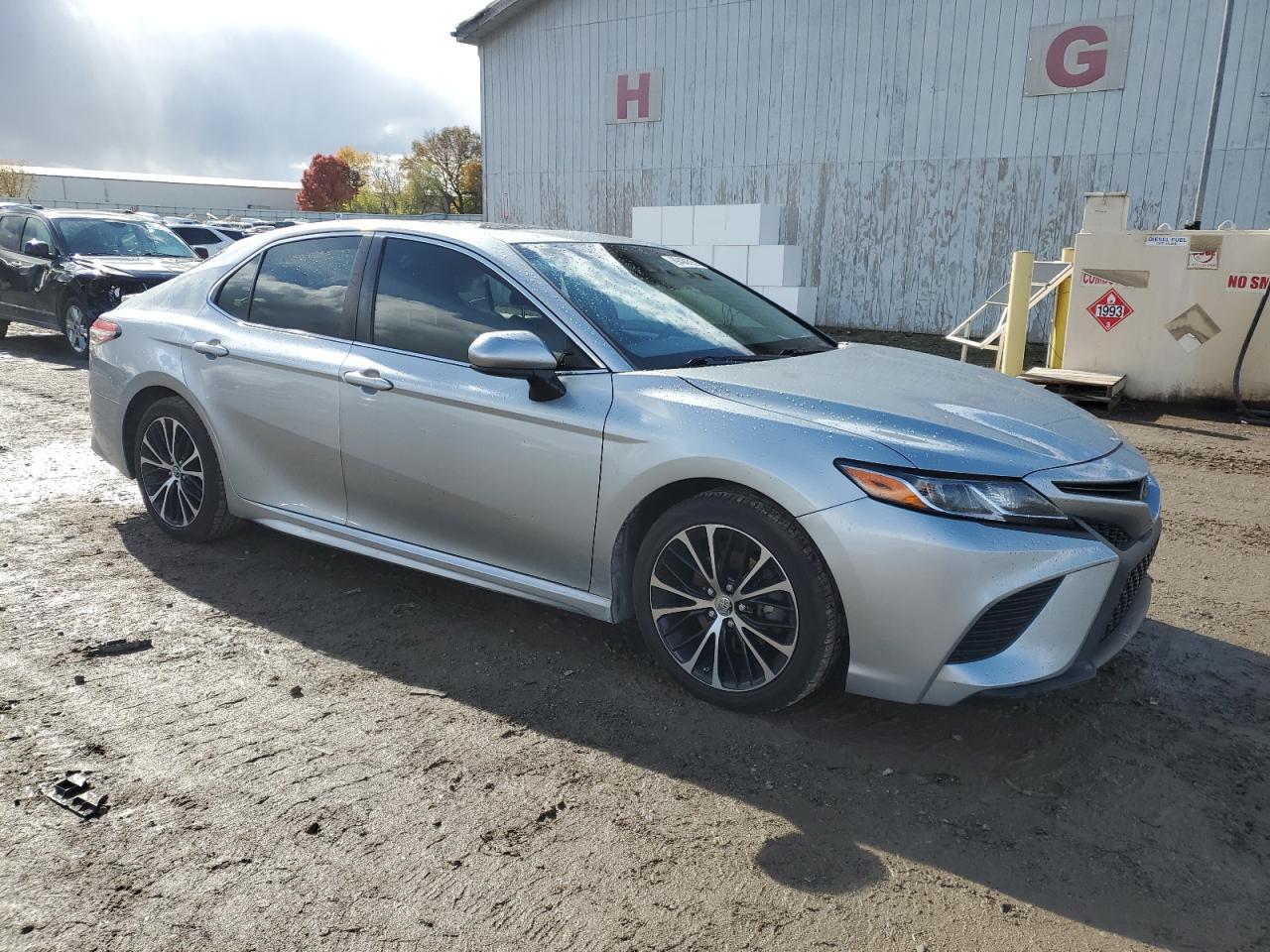 2018 Toyota Camry L - Image 4