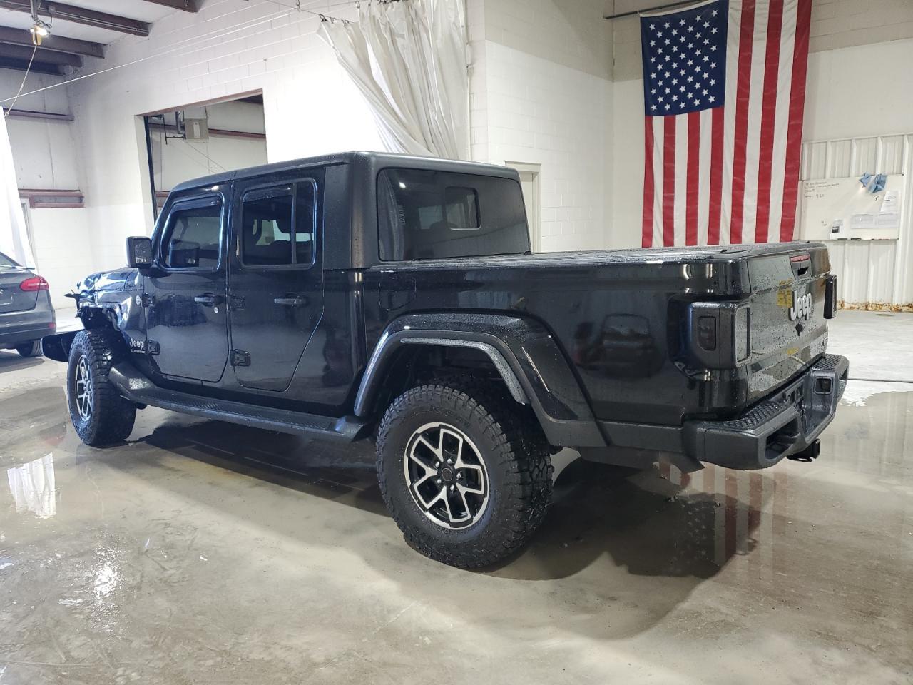 2020 Jeep Gladiator Overland - Фото 2