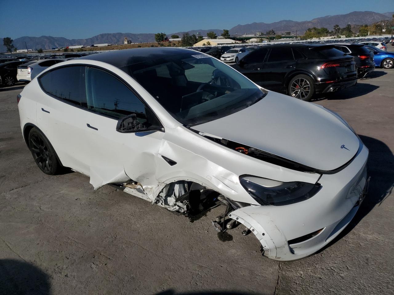 2022 Tesla Model Y - Image 4