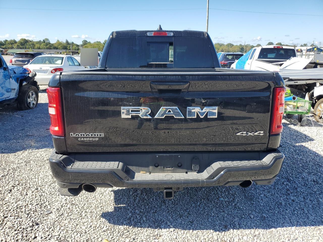 2025 Ram 1500 Laramie - Фото 6