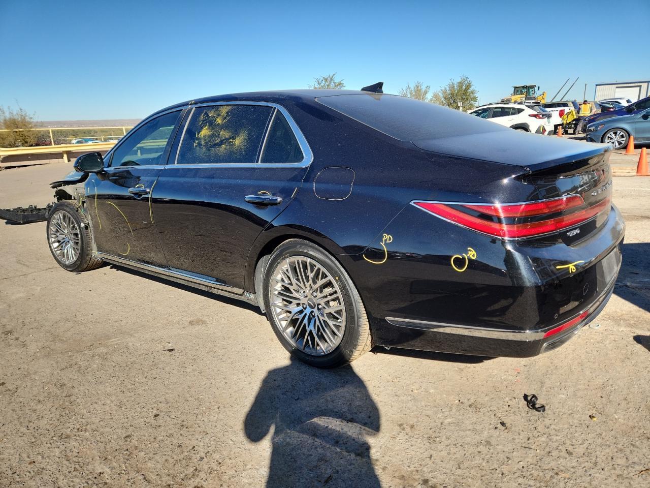 2021 Genesis G90 Ultimate - Фото 2