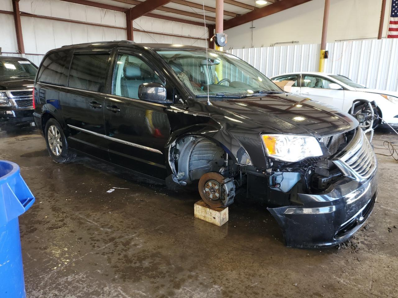 2015 Chrysler Town & Country Touring - Фото 4