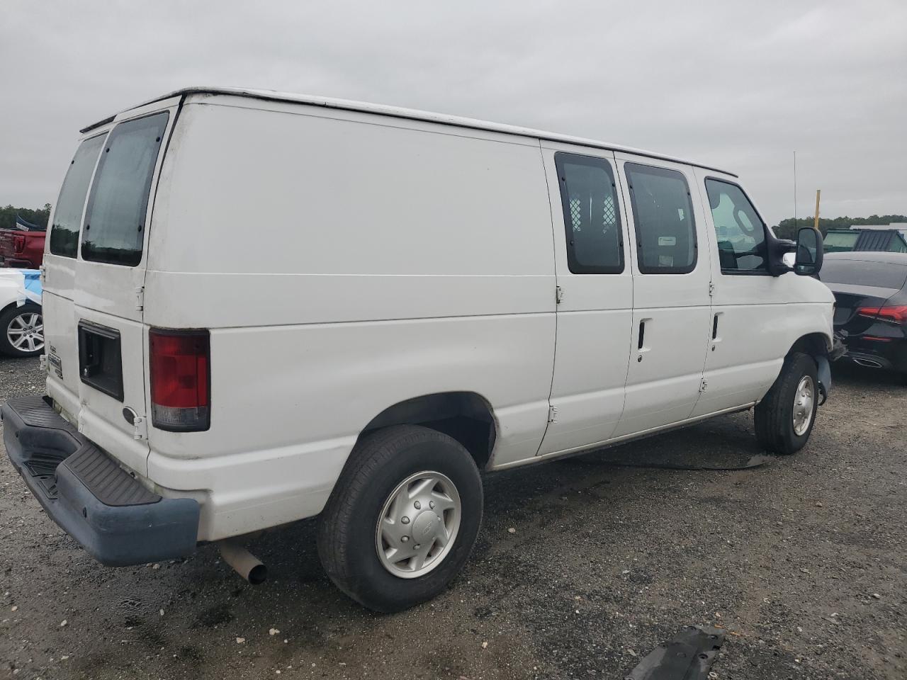 2012 Ford Econoline E350 Super Duty Van - Image 3
