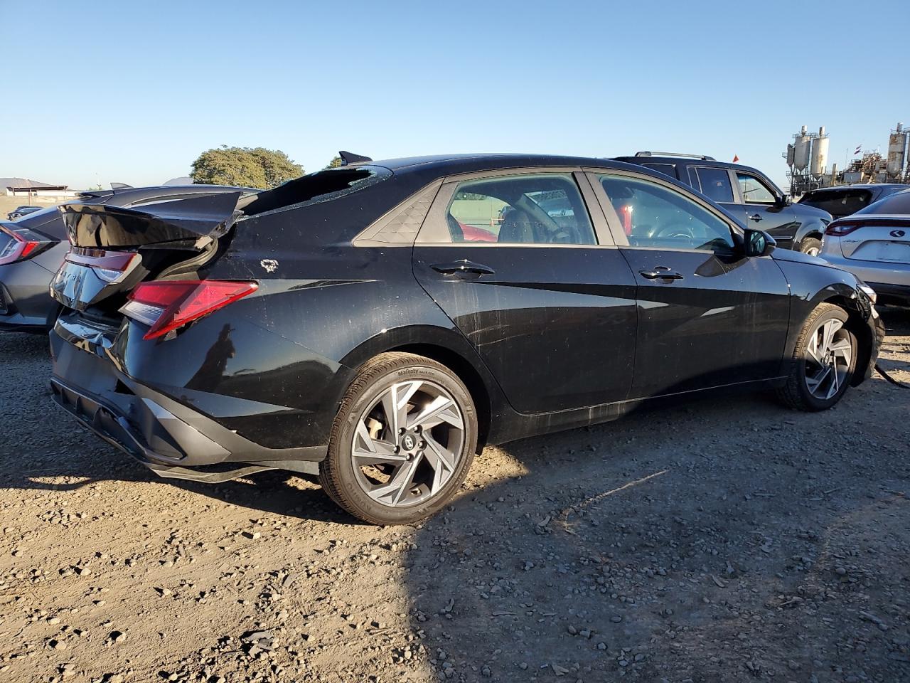 2025 Hyundai Elantra Sel Sport - Фото 3