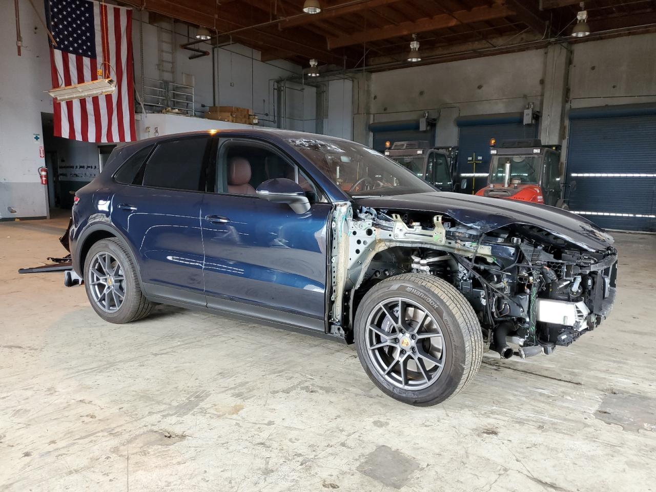 2024 Porsche Cayenne - Image 4