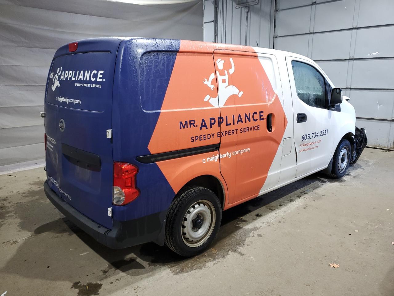 2017 Nissan Nv200 2.5S - Фото 3