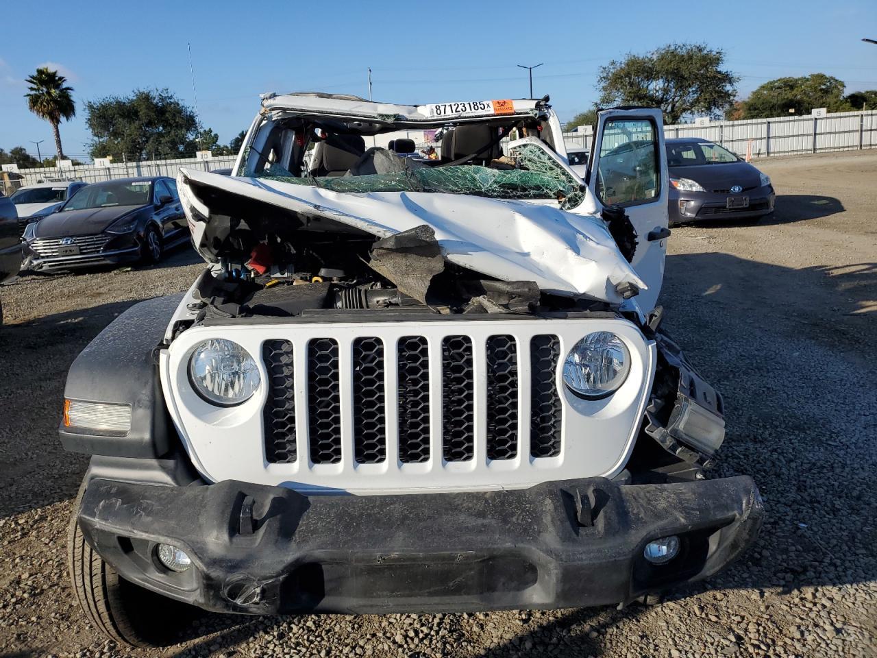 2020 Jeep Gladiator Sport - Фото 5