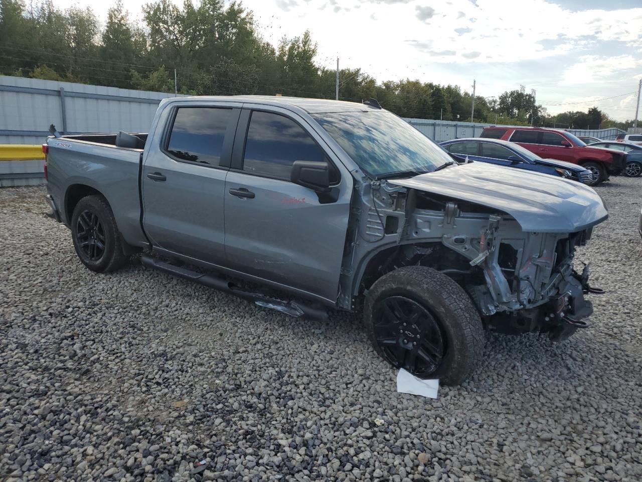 2024 Chevrolet Silverado K1500 Custom - Фото 4
