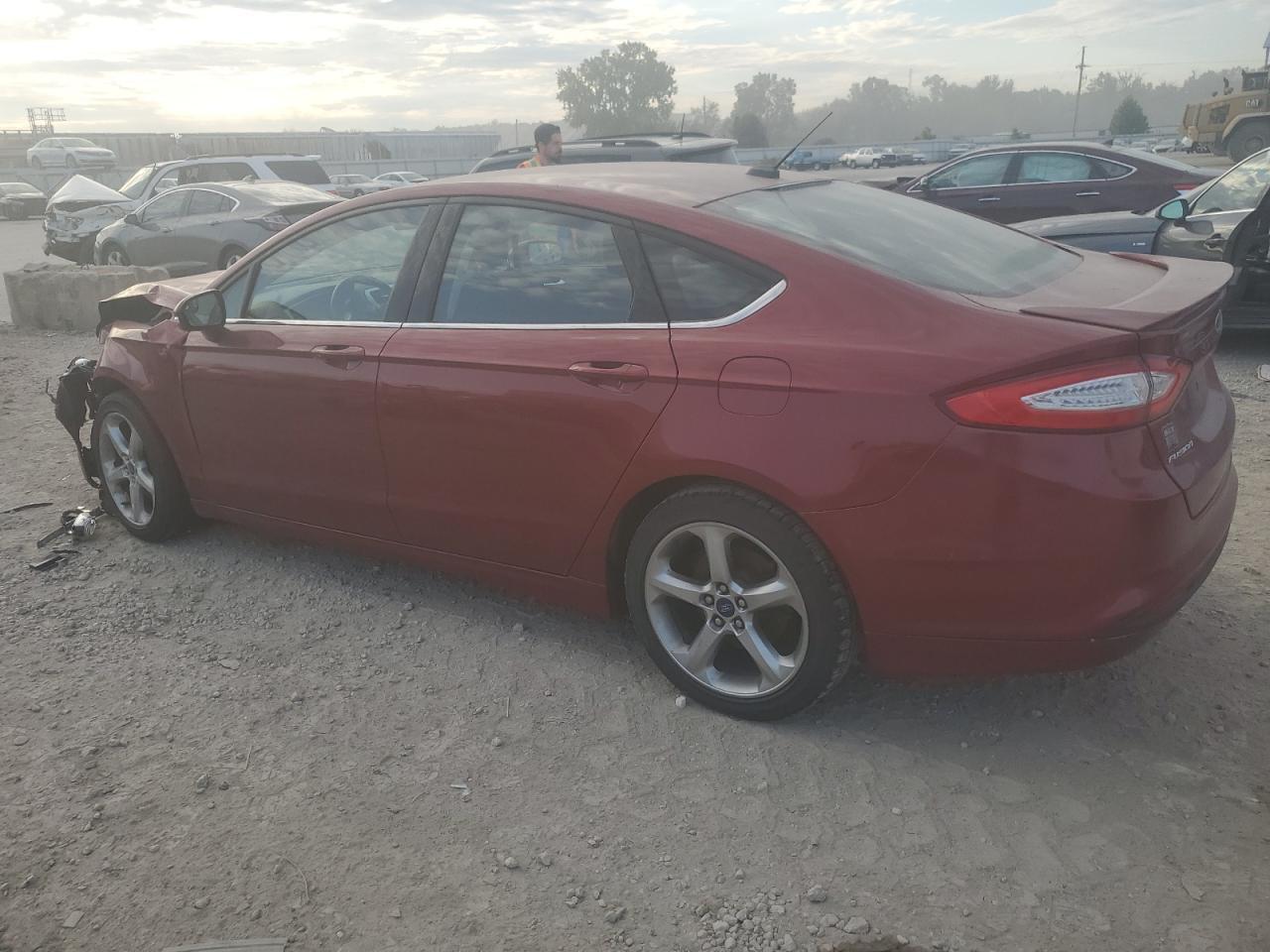2013 Ford Fusion Se - Фото 2