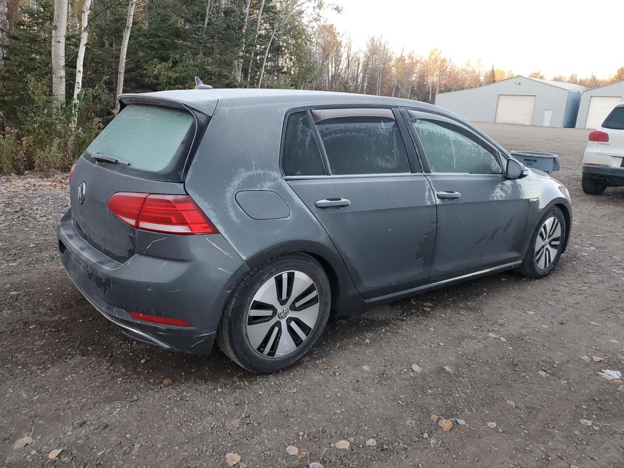 2018 Volkswagen E-Golf Sel Premium - Image 3