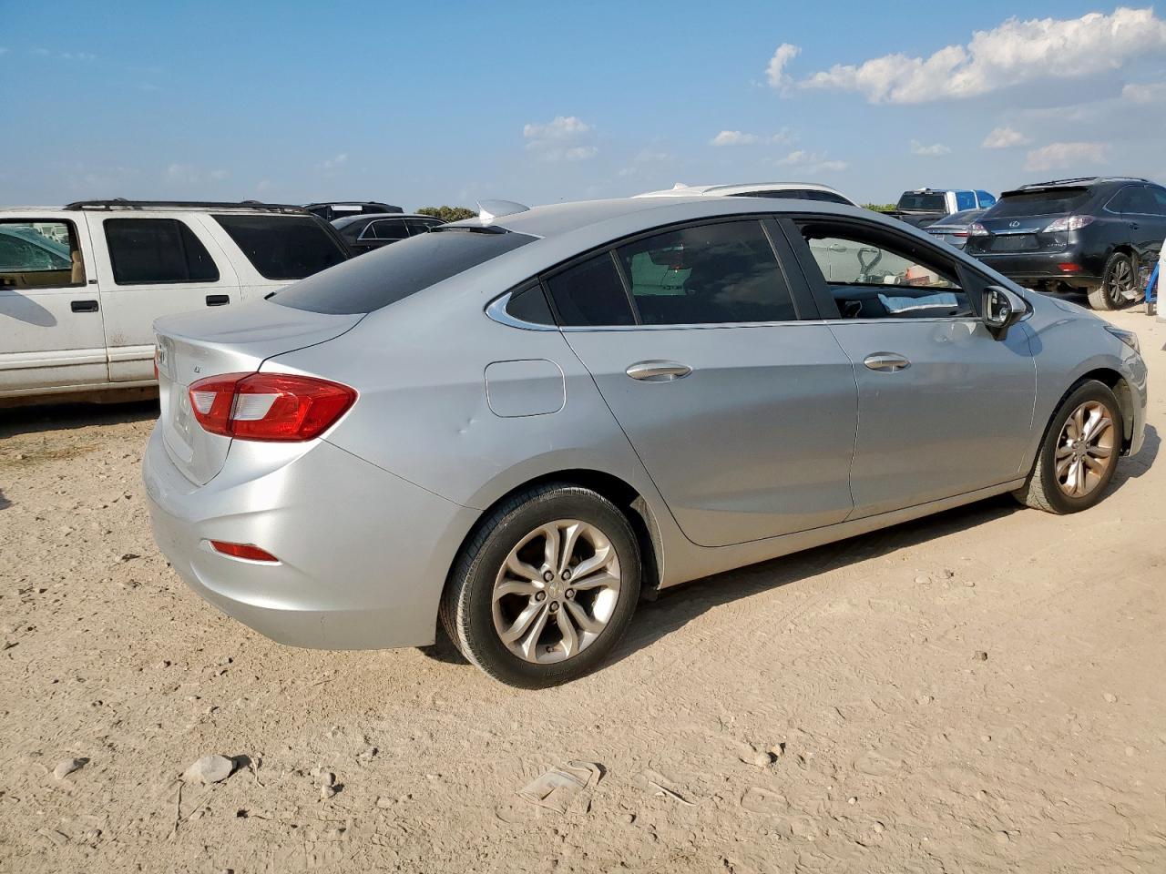 2019 Chevrolet Cruze Lt - Image 3
