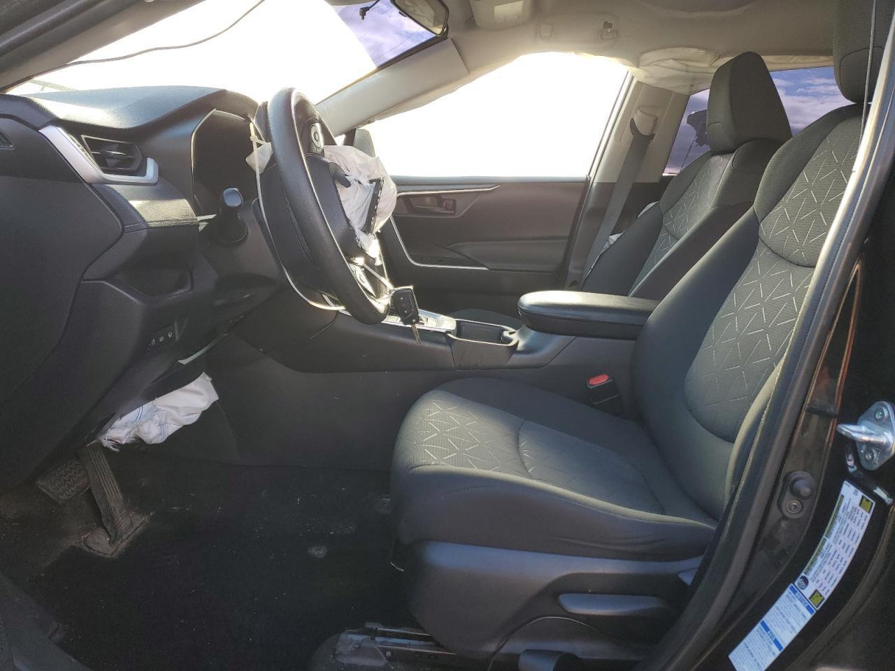 2021 Toyota Rav4 Le - Image 7