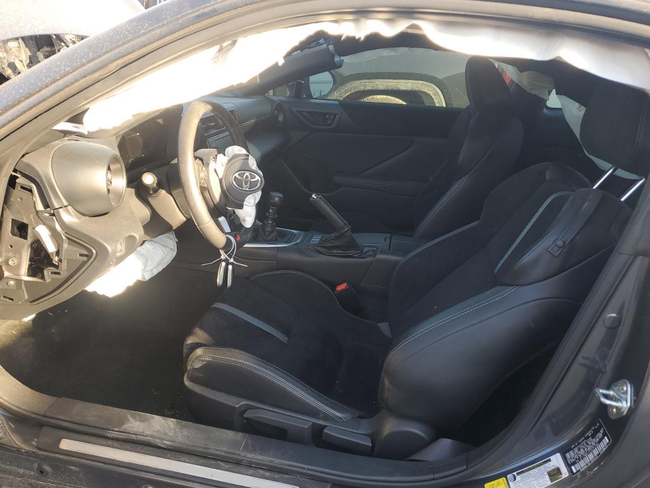 2025 Toyota Gr 86 Premium - Image 7