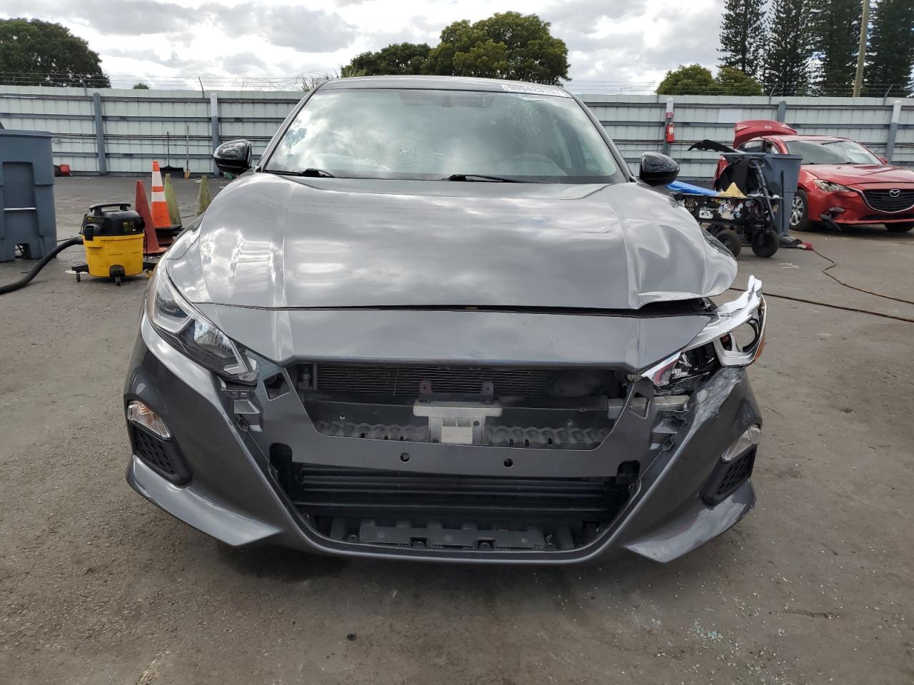 2019 Nissan Altima S - Фото 5