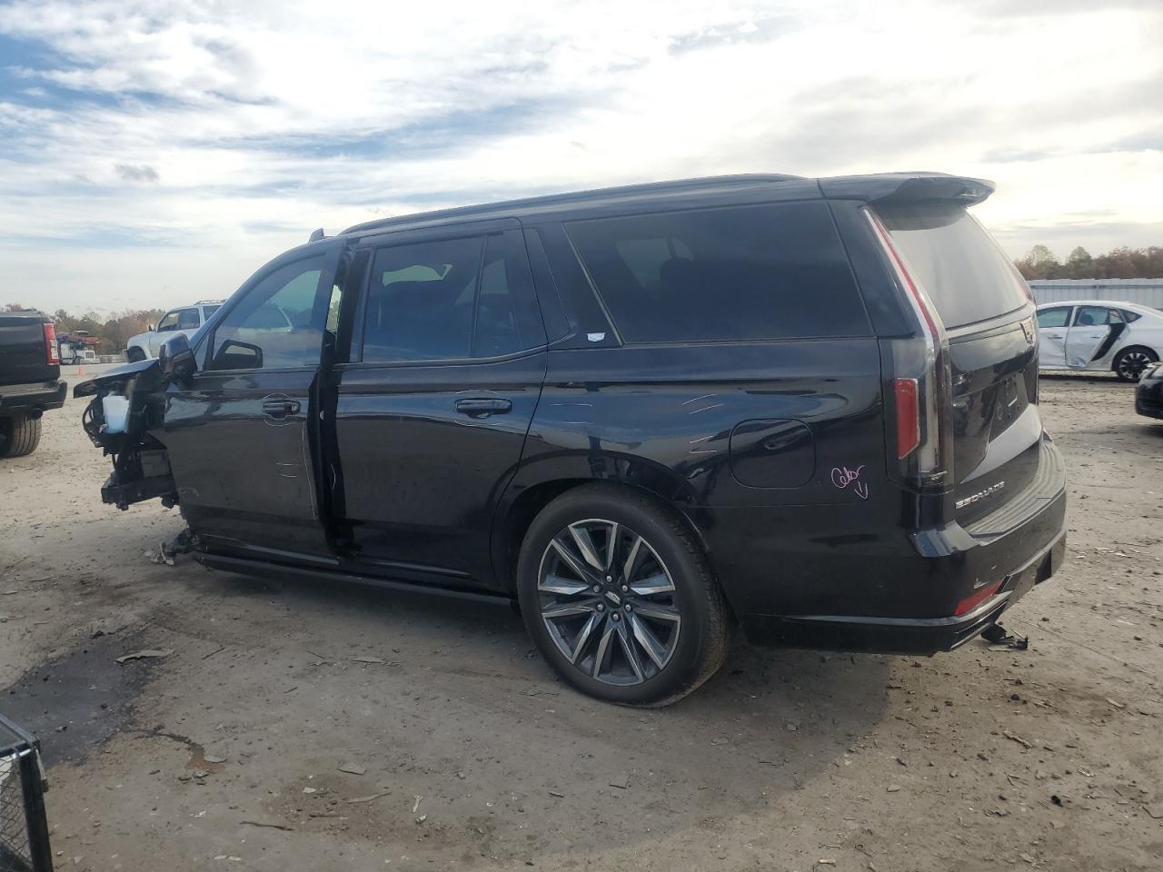 2022 Cadillac Escalade Sport - Image 2