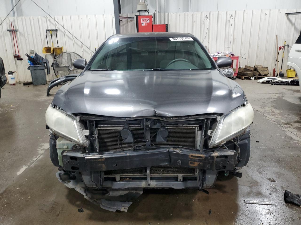 2009 Toyota Camry Le - Image 5