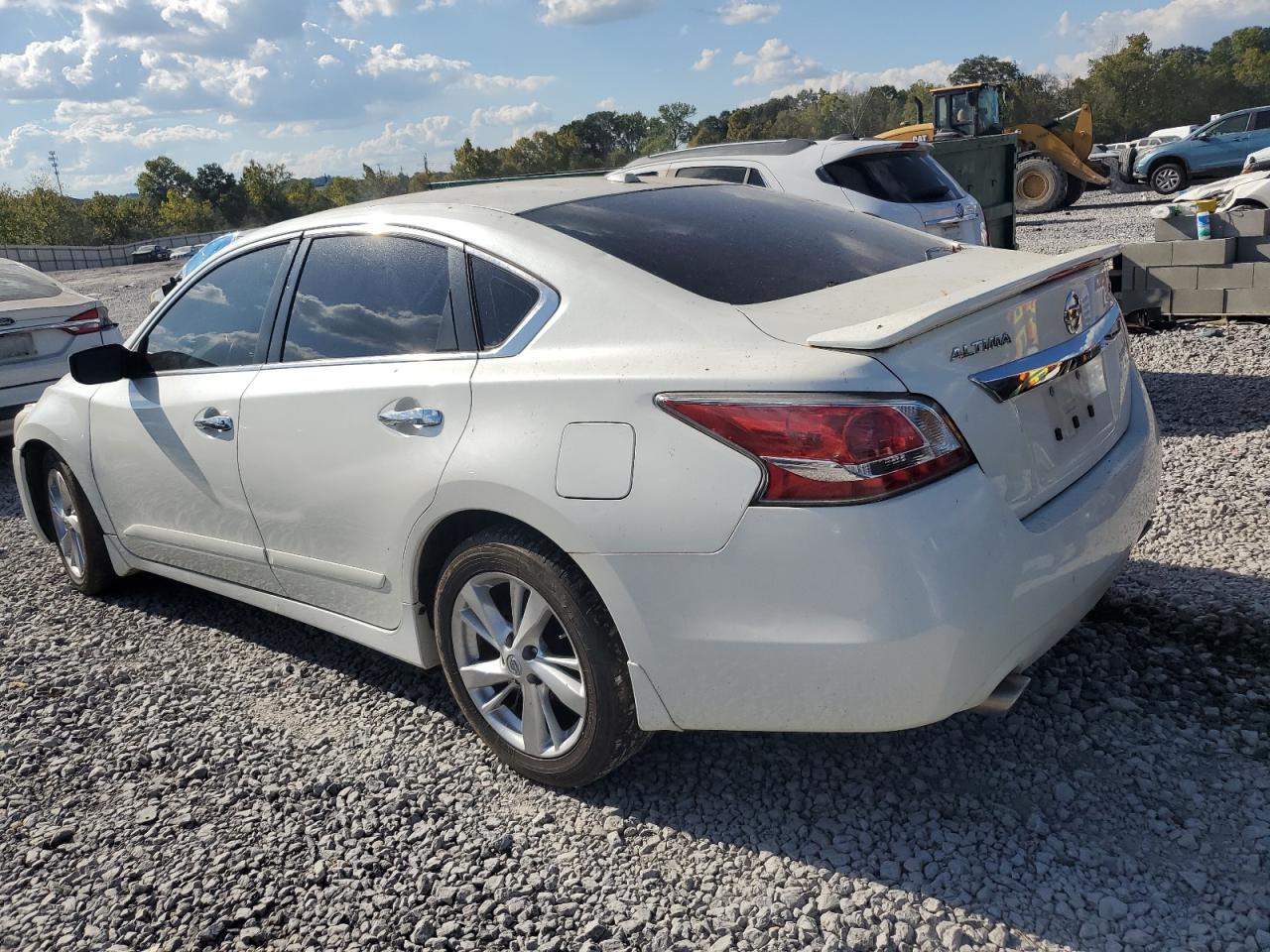 2015 Nissan Altima 2.5 - Image 2