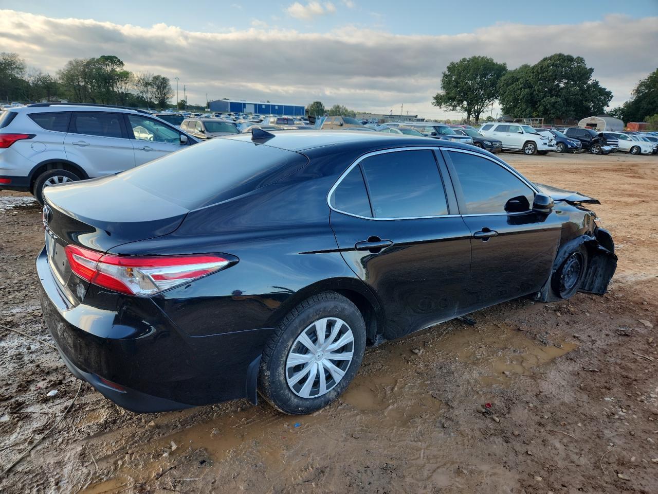 2019 Toyota Camry L - Image 3