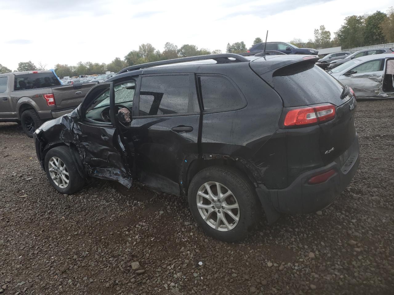 2016 Jeep Cherokee Sport - Image 2