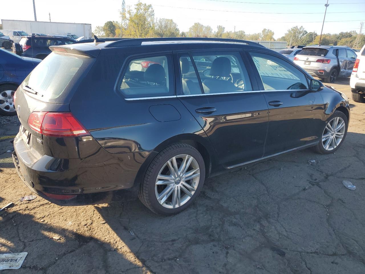 2015 Volkswagen Golf Sportwagen Tdi S - Фото 3