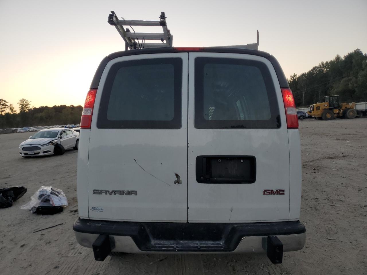 2021 GMC Savana G2500 - Фото 6