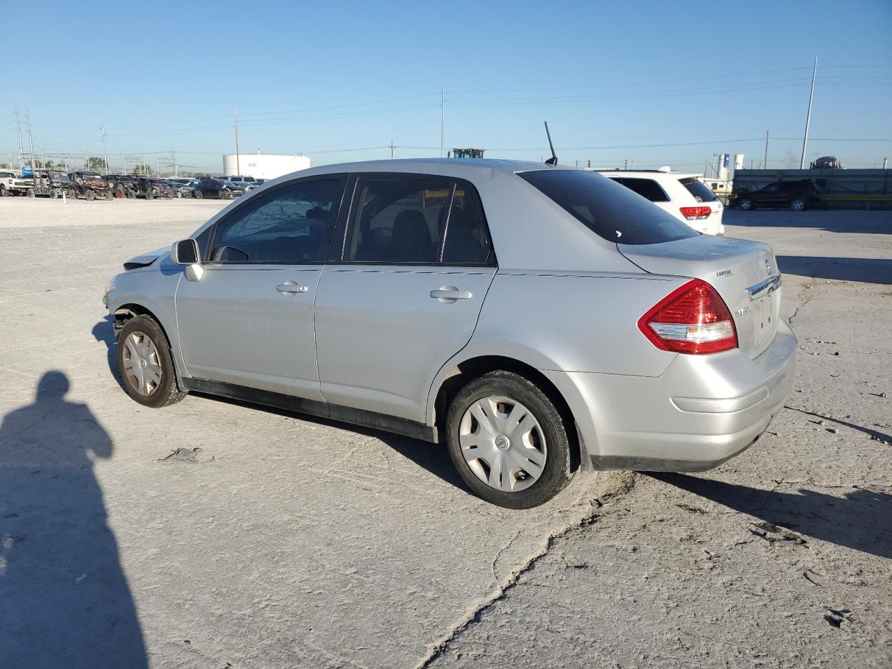 2011 Nissan Versa S - Image 2