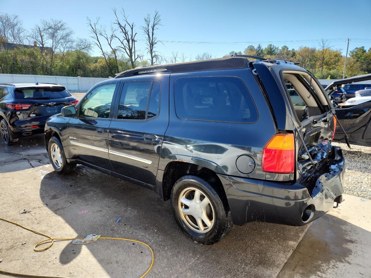 2006 GMC Envoy Xl - Image 2