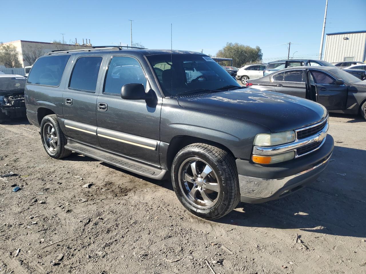 2003 Chevrolet Suburban C1500 - Image 4