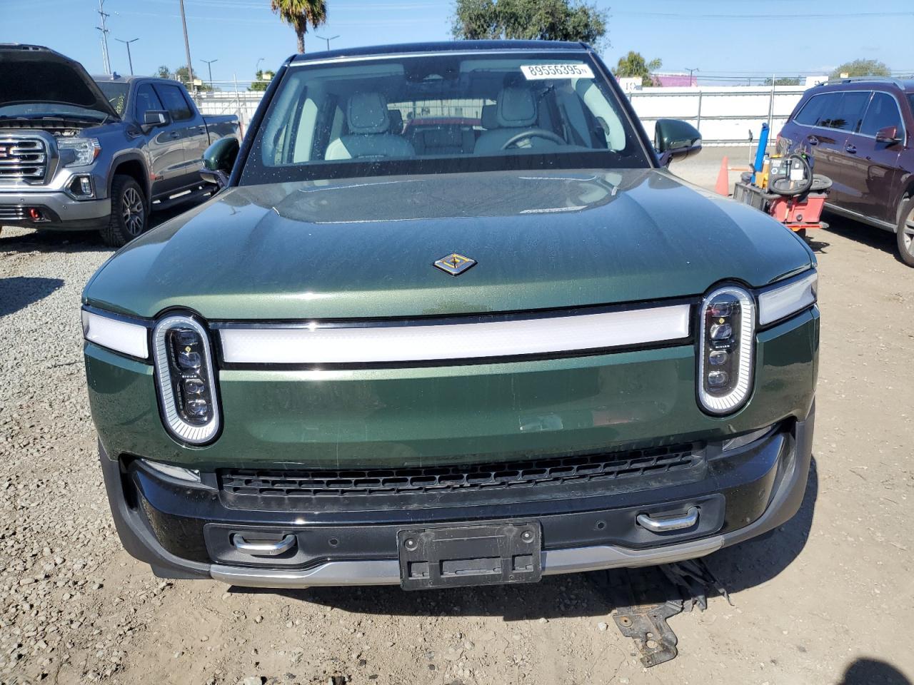 2023 Rivian R1S Adventure - Фото 5