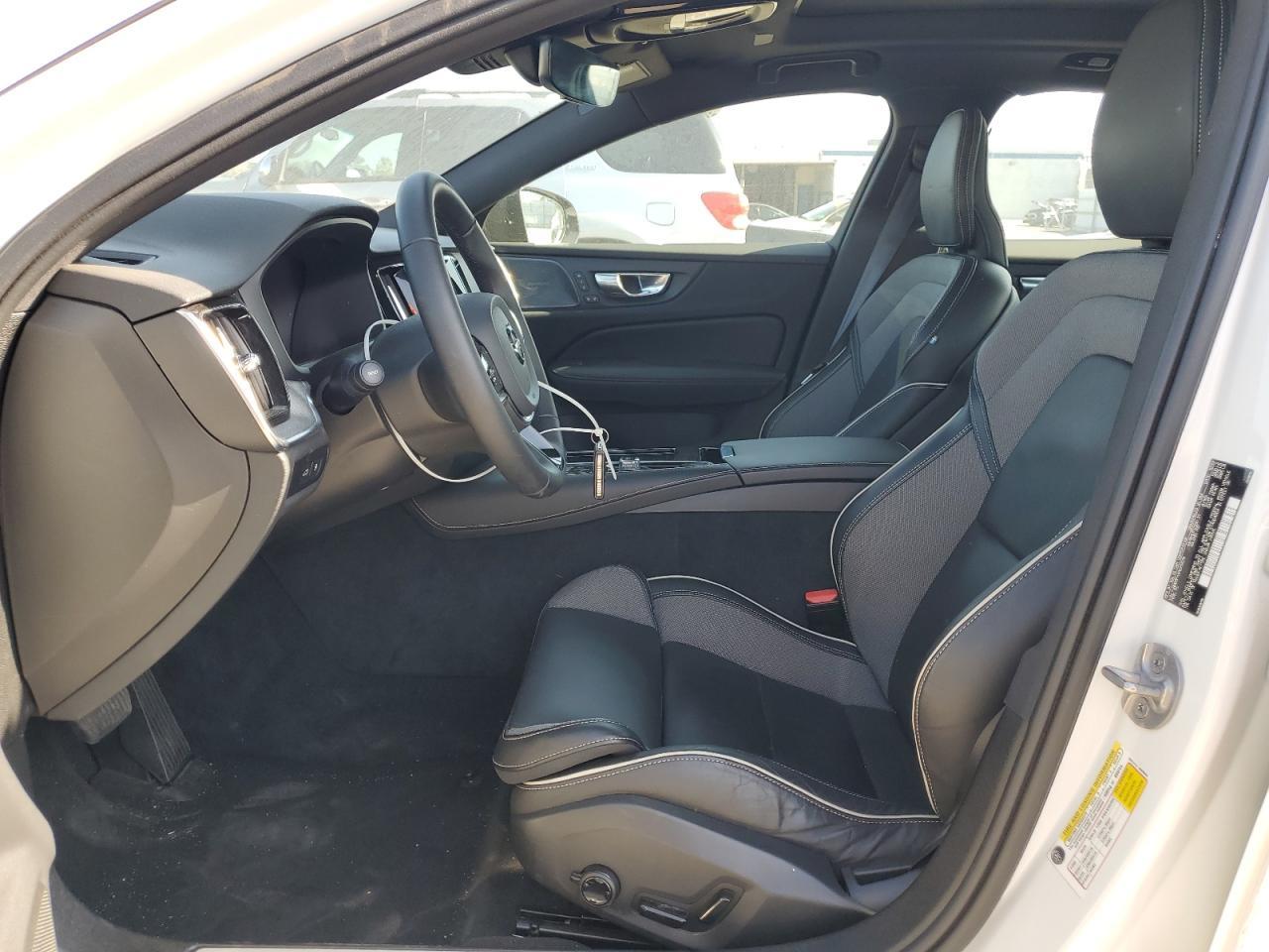 2024 Volvo S60 Plus - Image 7