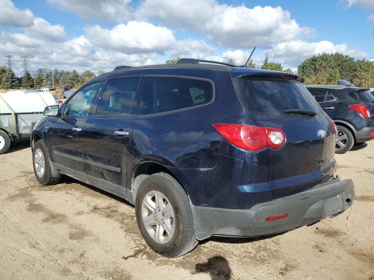 2012 Chevrolet Traverse Ls - Image 2