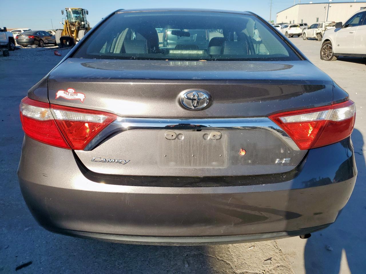 2015 Toyota Camry Le - Image 6