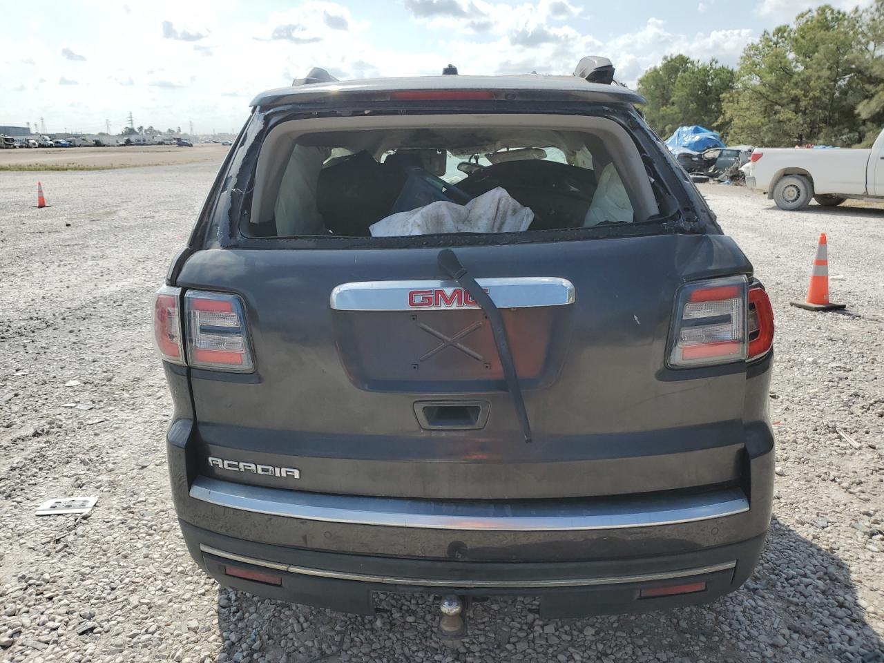 2013 GMC Acadia Sle - Image 6