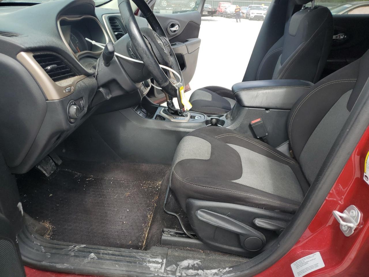 2016 Jeep Cherokee Sport - Image 7