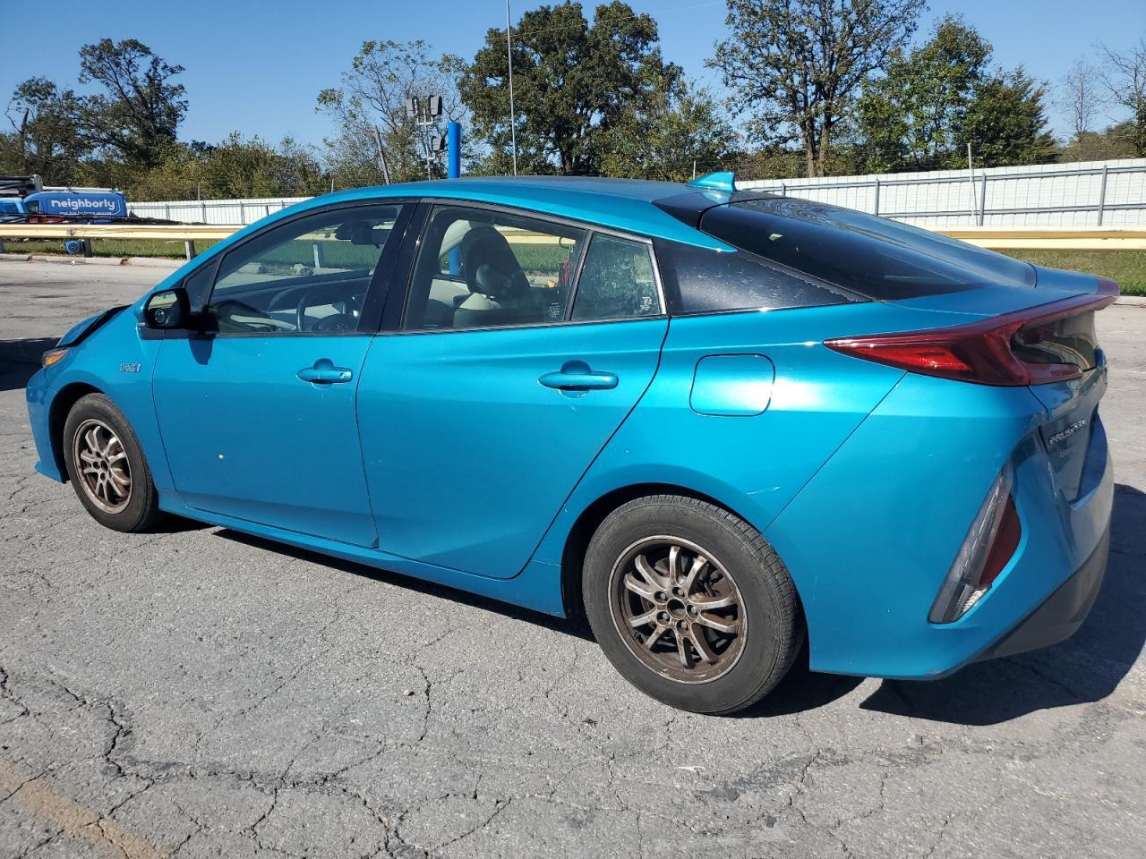 2018 Toyota Prius Prime - Image 2