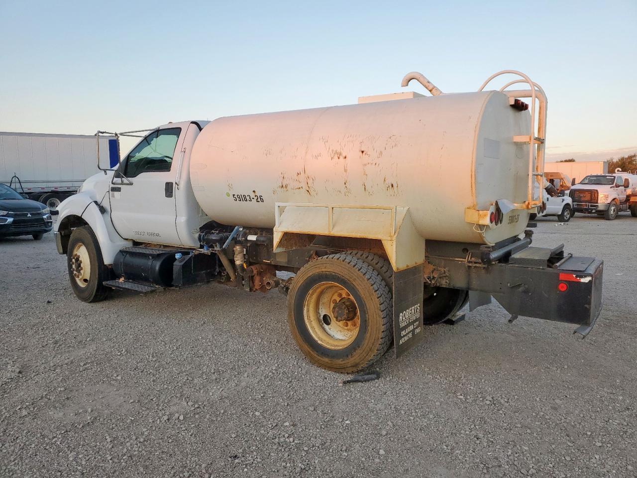 2012 Ford F750 Super Duty - Image 2