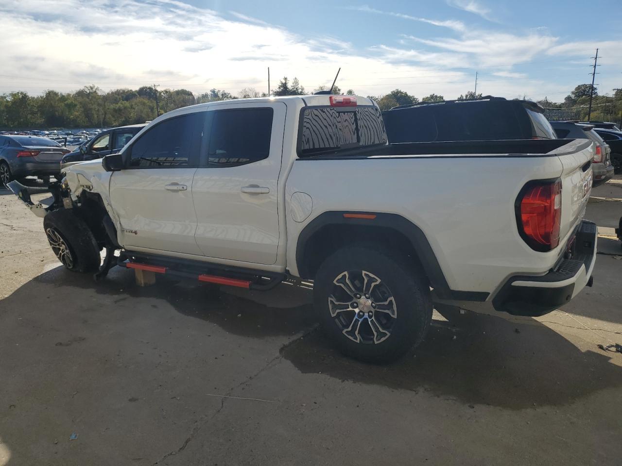2023 GMC Canyon At4 - Фото 2