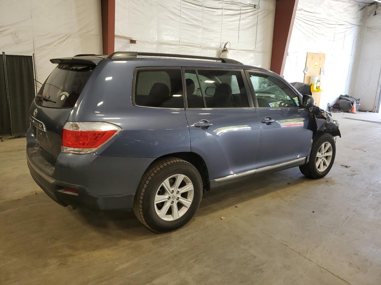 2013 Toyota Highlander Base - Image 3
