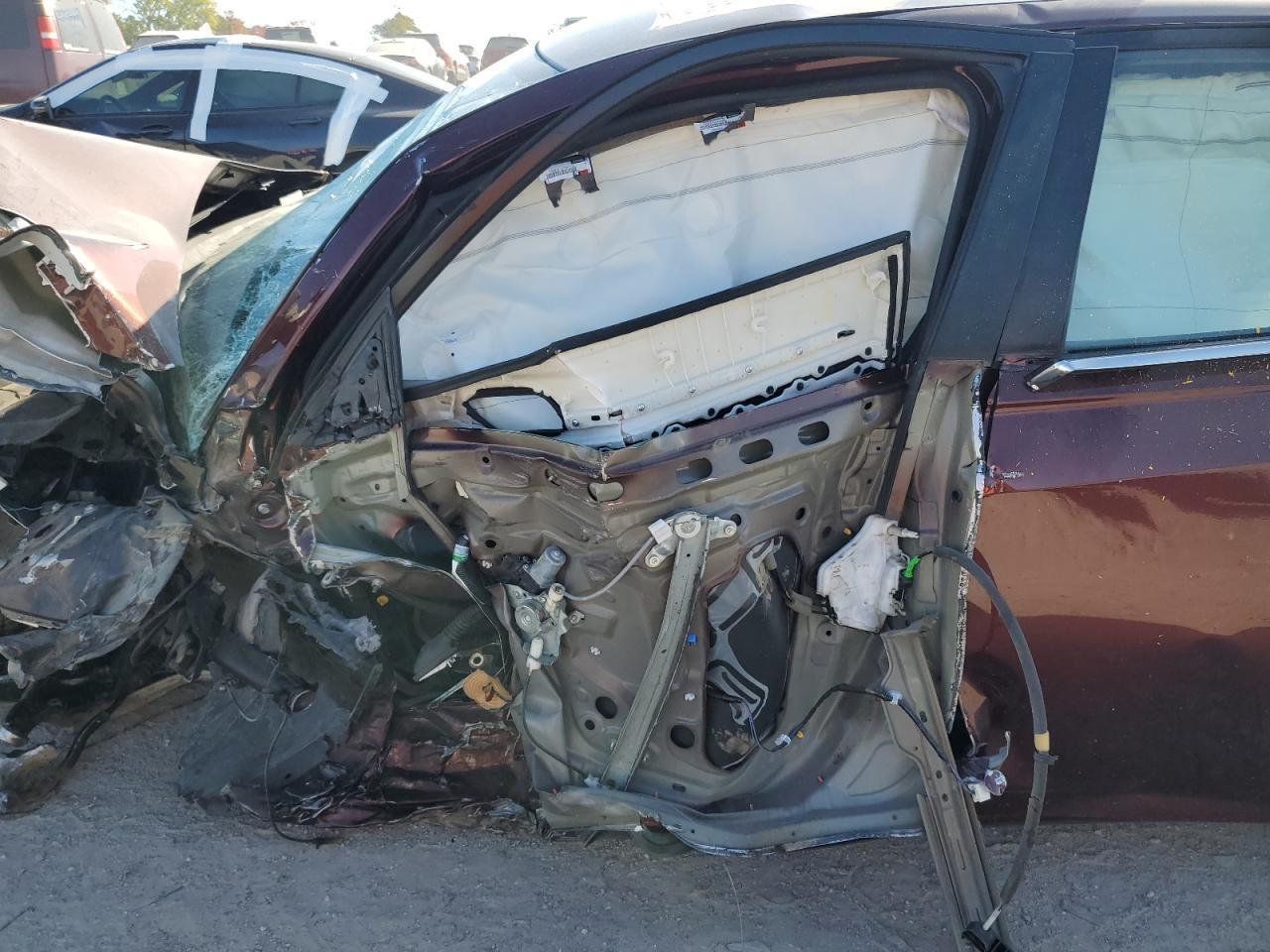 2023 Niss Altima - Image 7