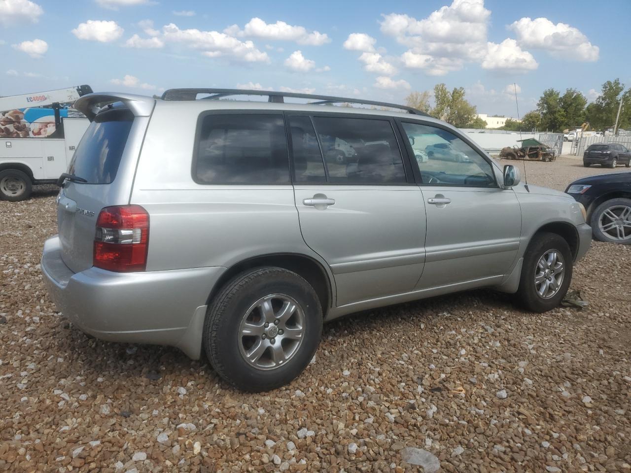 2005 Toyota Highlander Limited - Image 3