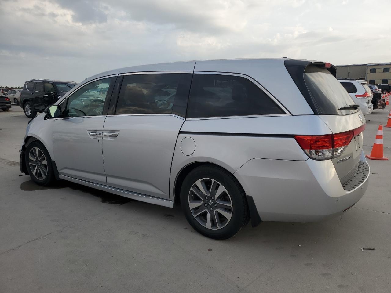 2015 Honda Odyssey - Фото 2