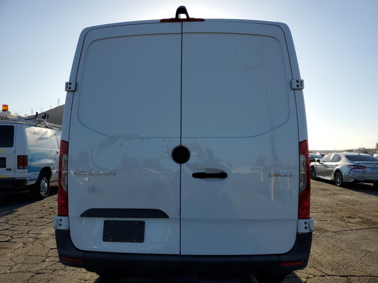 2023 Mercedes-Benz Sprinter 2500 - Фото 6