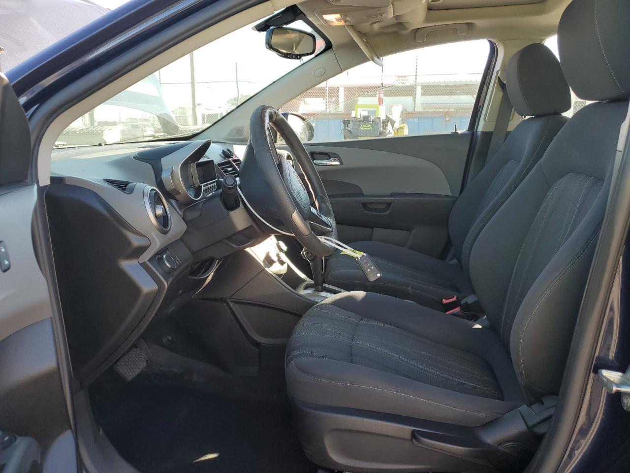 2016 Chevrolet Sonic Lt - Фото 7