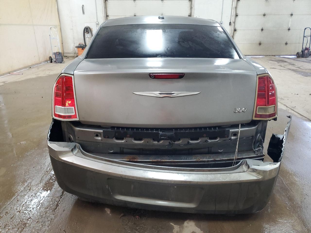 2011 Chrysler 300 Limited - Фото 6