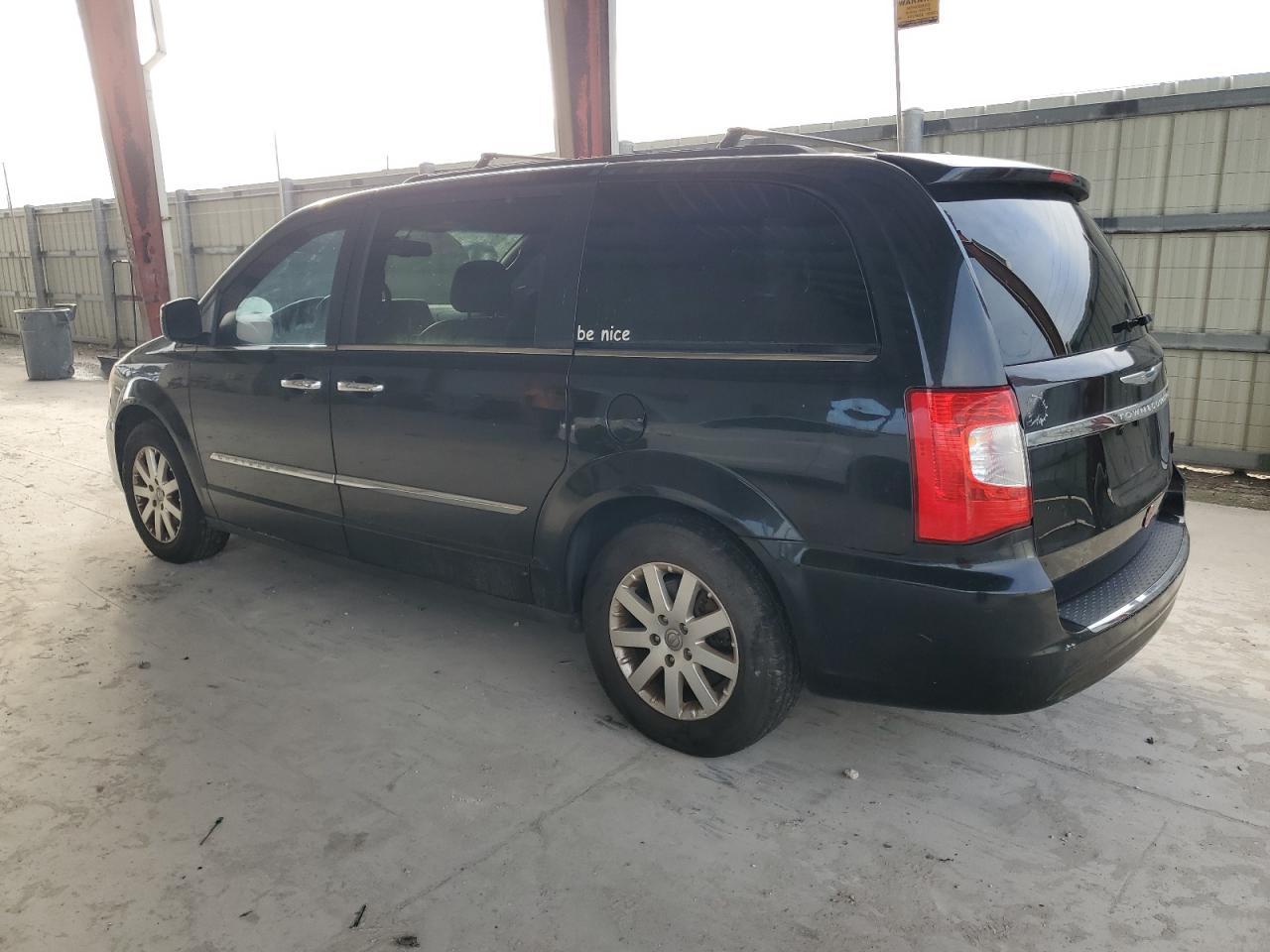 2015 Chrysler Town & Country Touring - Image 2