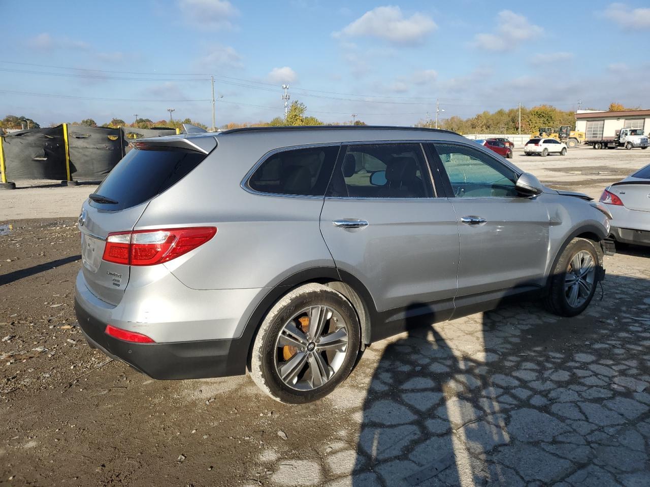 2014 Hyundai Santa Fe Gls - Image 3
