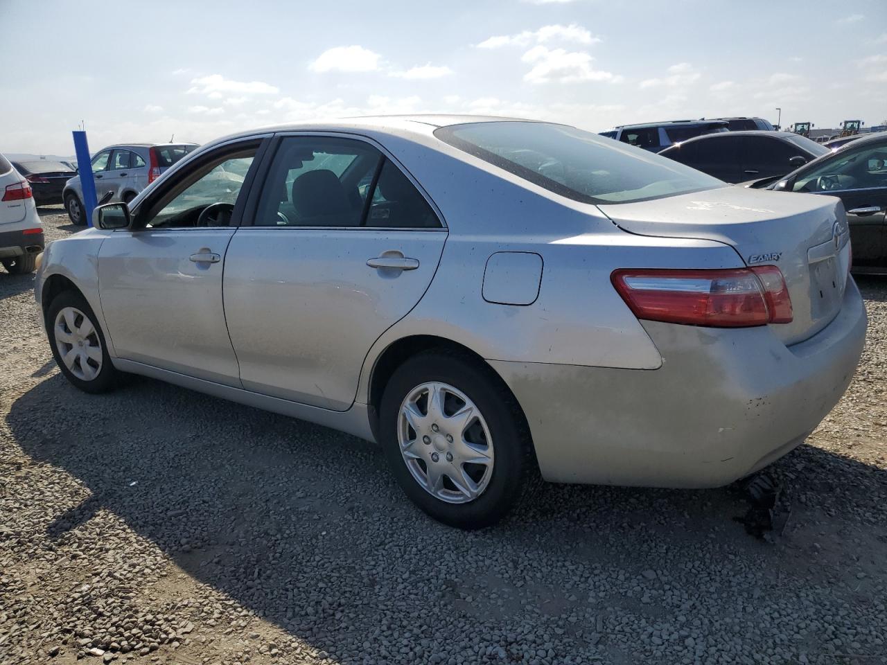 2009 Toyota Camry Base - Фото 2