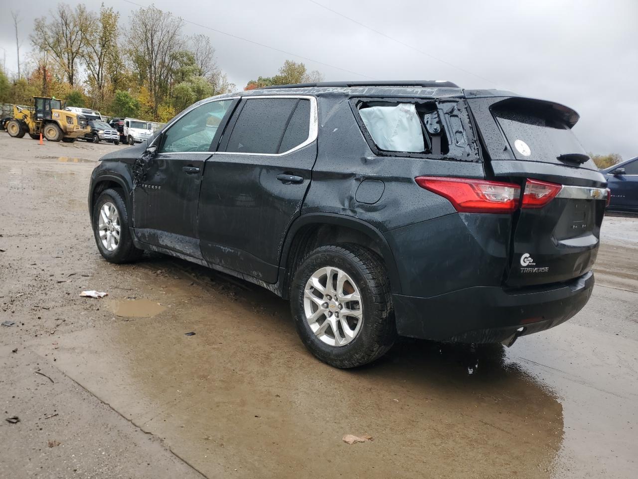 2021 Chevrolet Traverse Lt - Image 2